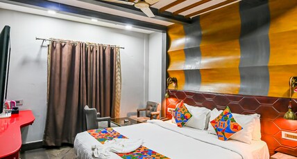 HOTEL MIDDLETON Room Type - DELUXE ROOM