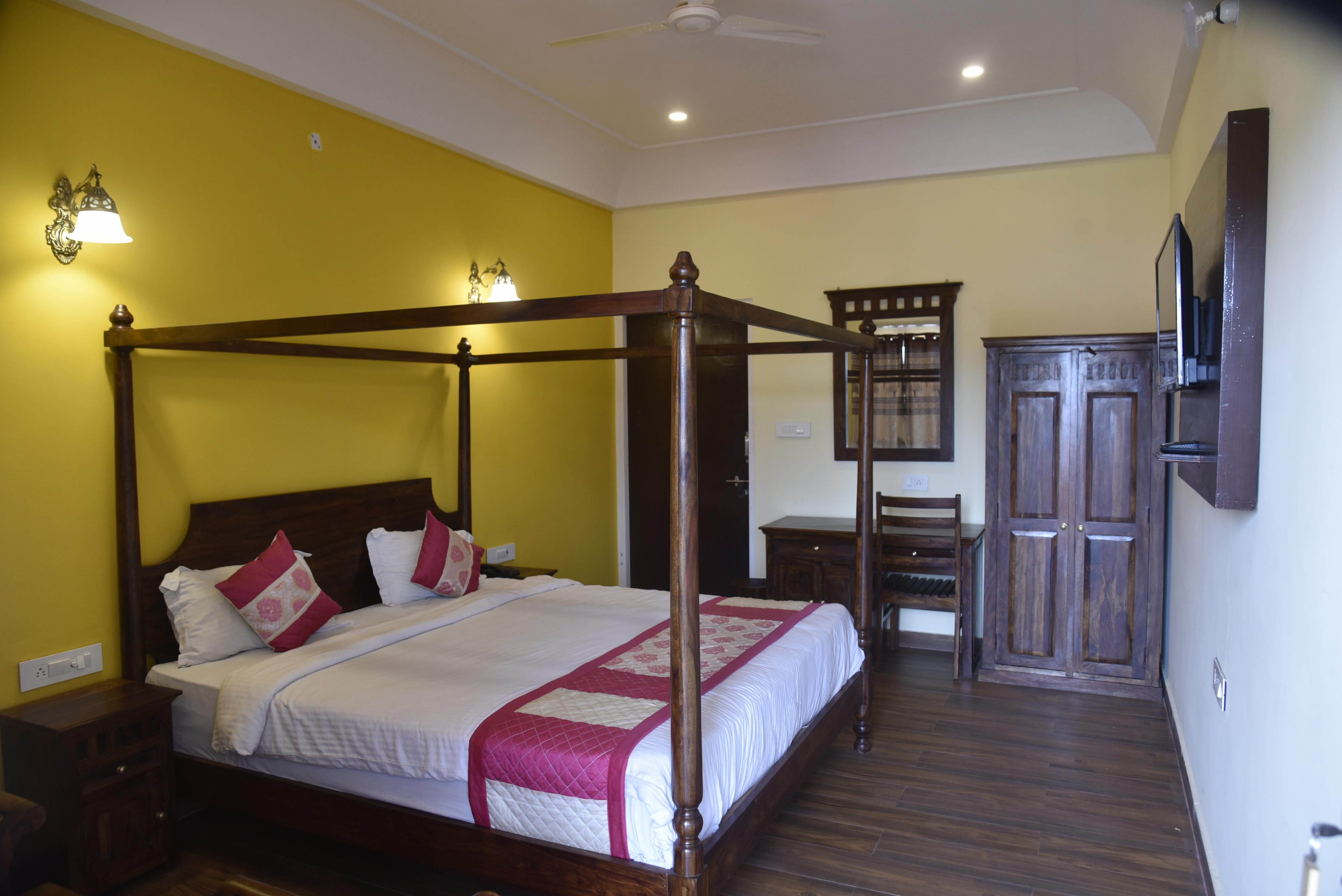 Hotel Ranthambhore Vilas - Tap to explore photos
