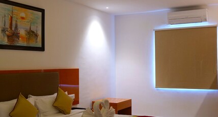 V One Hotel-Ambara Elite Room Type - Suite Room with Jacuzzi