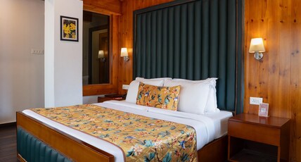 Summit North Star Hotel (with Swimming Pool) Room Type - Suite with Bathtub