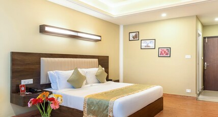 Summit North Star Hotel (with Swimming Pool) Room Type - Deluxe Partial Valley View