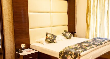 Rahi Triveni Darshan, Prayagraj Room Type - Suite with Living Area and Work Desk