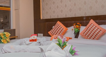 Hotel Yellow Pagoda Pokhara Room Type - Deluxe King Room