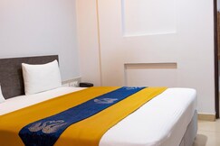 Hotel Saarang Forever