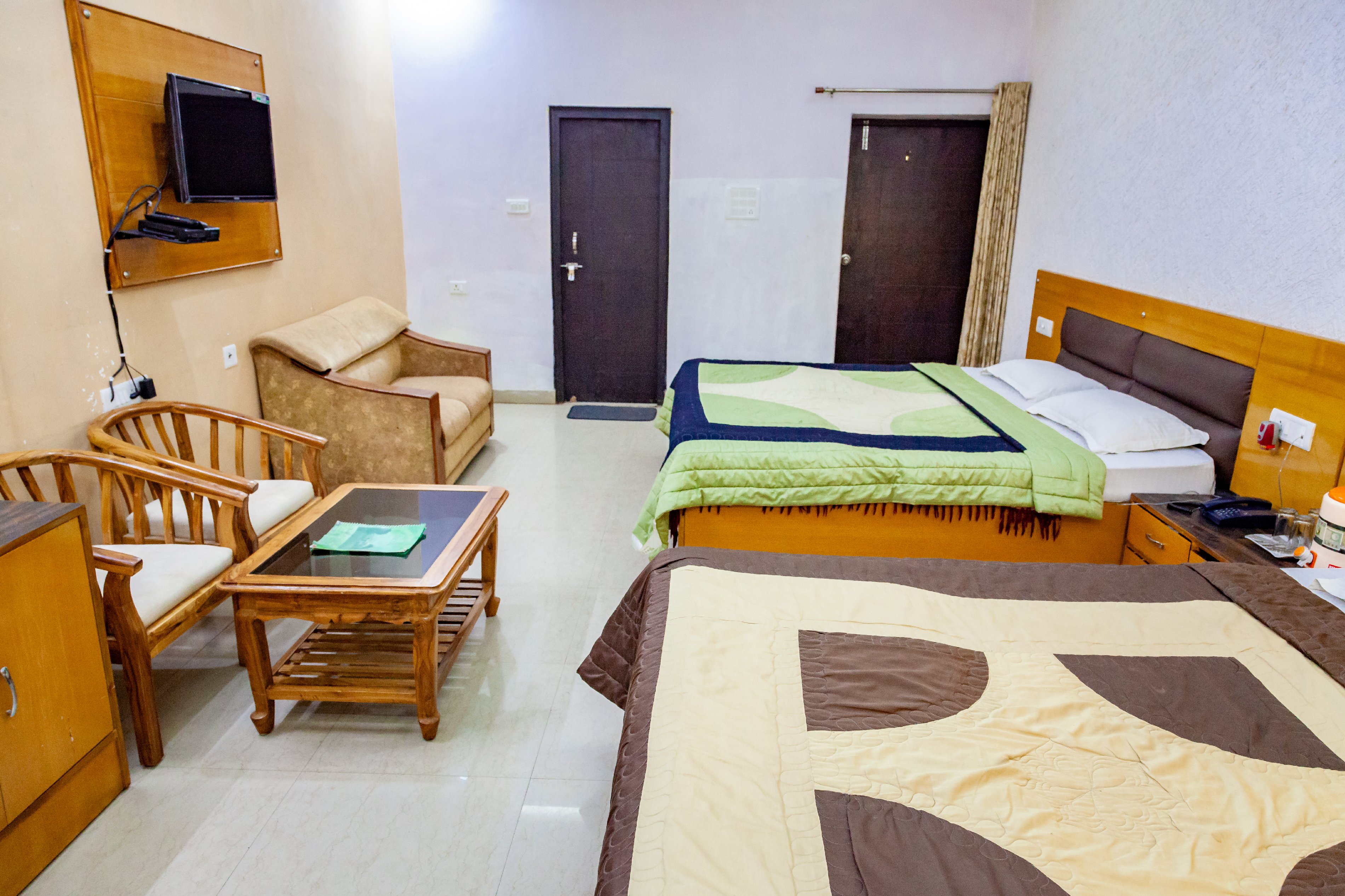 Rahi Tourist Bungalow Sarnath - Tap to explore photos