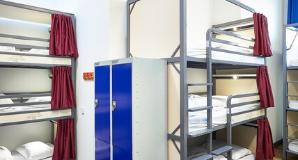 St Christophers Inn Edinburgh Old Town Room Type - Bed in 12-Bed Dorm (Triple Bunks) with Shared Bathroom