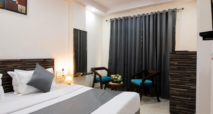 Perfectstayz Value Umra Grace near Haridwar Railway Station Room Type - Deluxe Room with Room heater