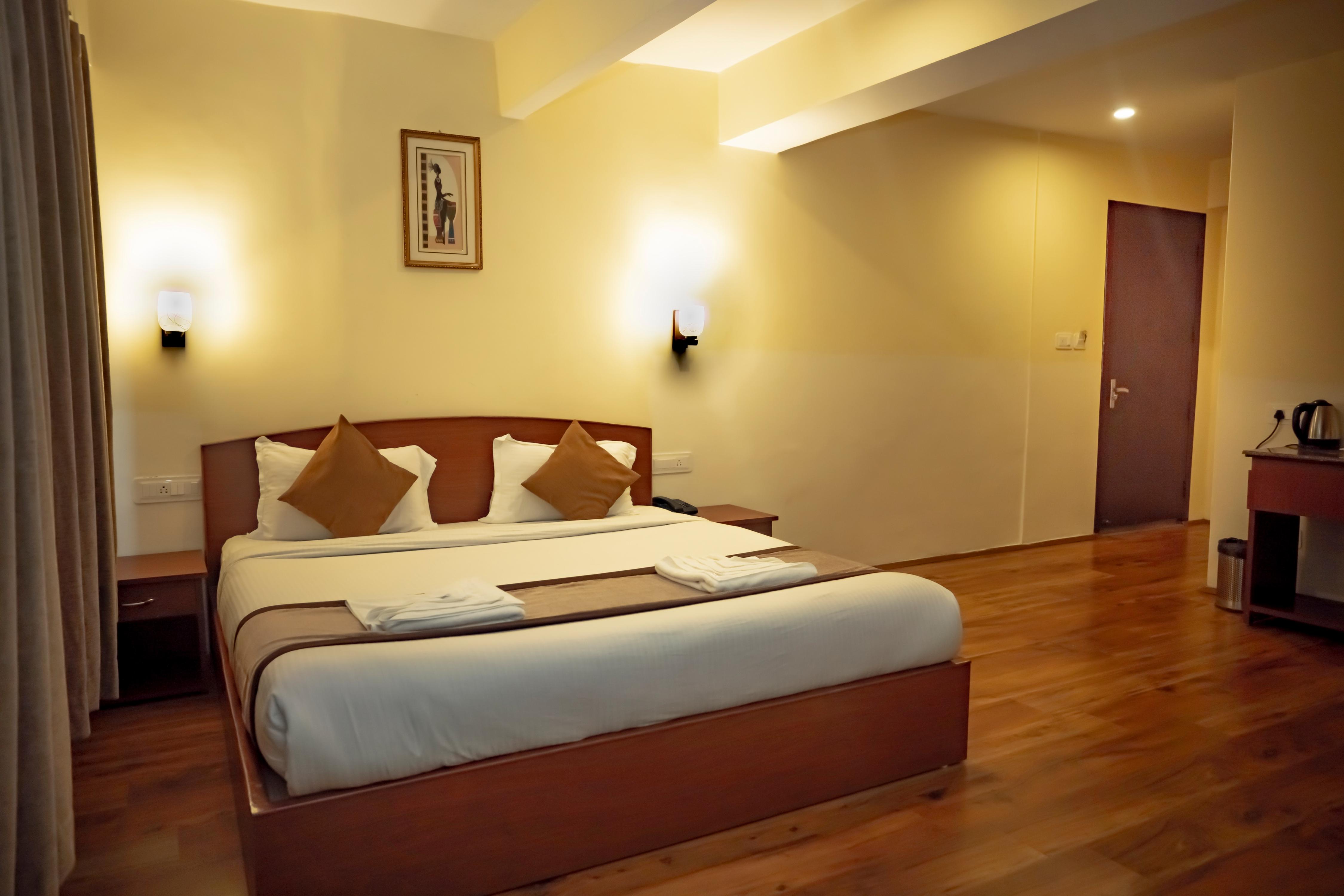 Parasol Norling Hotel & Spa Room Type - Comfort Queen Non View Room