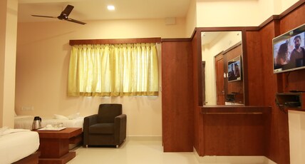 Apple Suites - Gandhi Nagar Room Type - TRIPLE BED AC