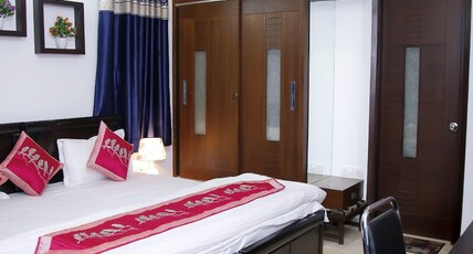 The Sunrise | Bed & Breakfast Room Type - DELUXE ROOM