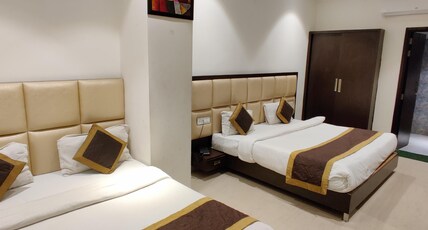 Avi Inn | 20 meter from Golden Temple Room Type - 4 Bedded Family Room