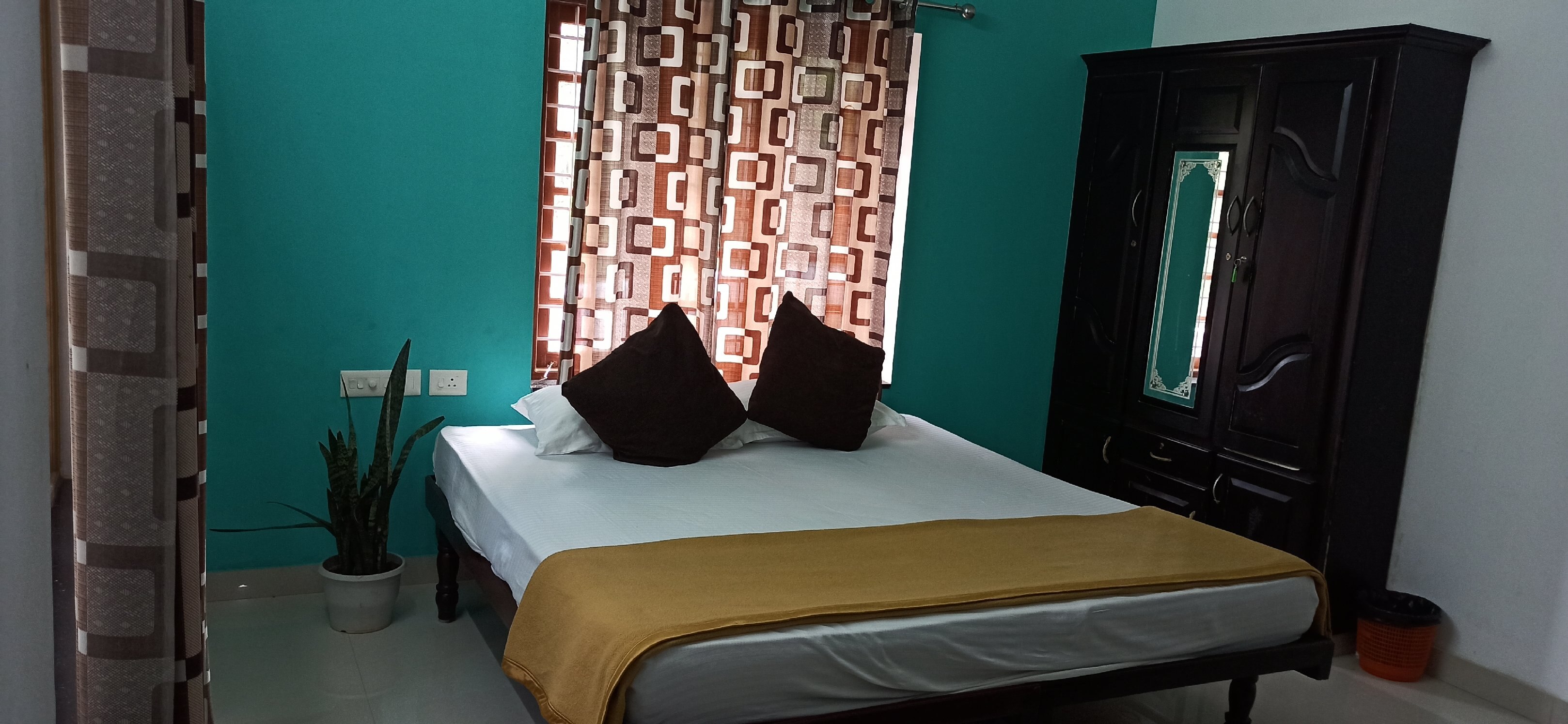 River Point Luxury Holiday Villa - Tap to explore photos