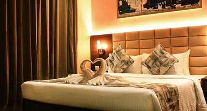 The Lynq Aero - A Corporate Boutique Hotel Room Type - Deluxe King Room with Work Desk
