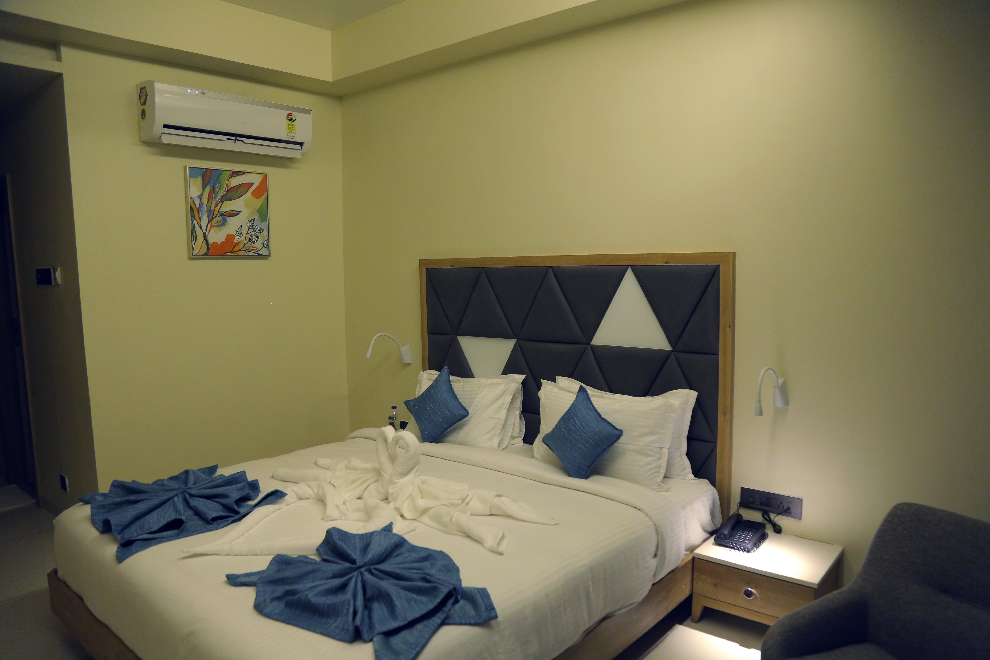 Shiv Hotel Room Type - Executive Room Shiv Hotel Room Type - Executive Room
