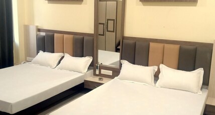 Hotel Shri Gourav Room Type - Royal Suite