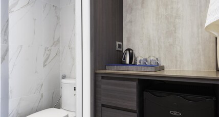Maitria Hotel Rama 9 - A Chatrium Collection Room Type - Grand Deluxe City View Twin Bed