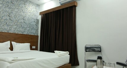 Hotel BG Inn Room Type - Deluxe Non Ac