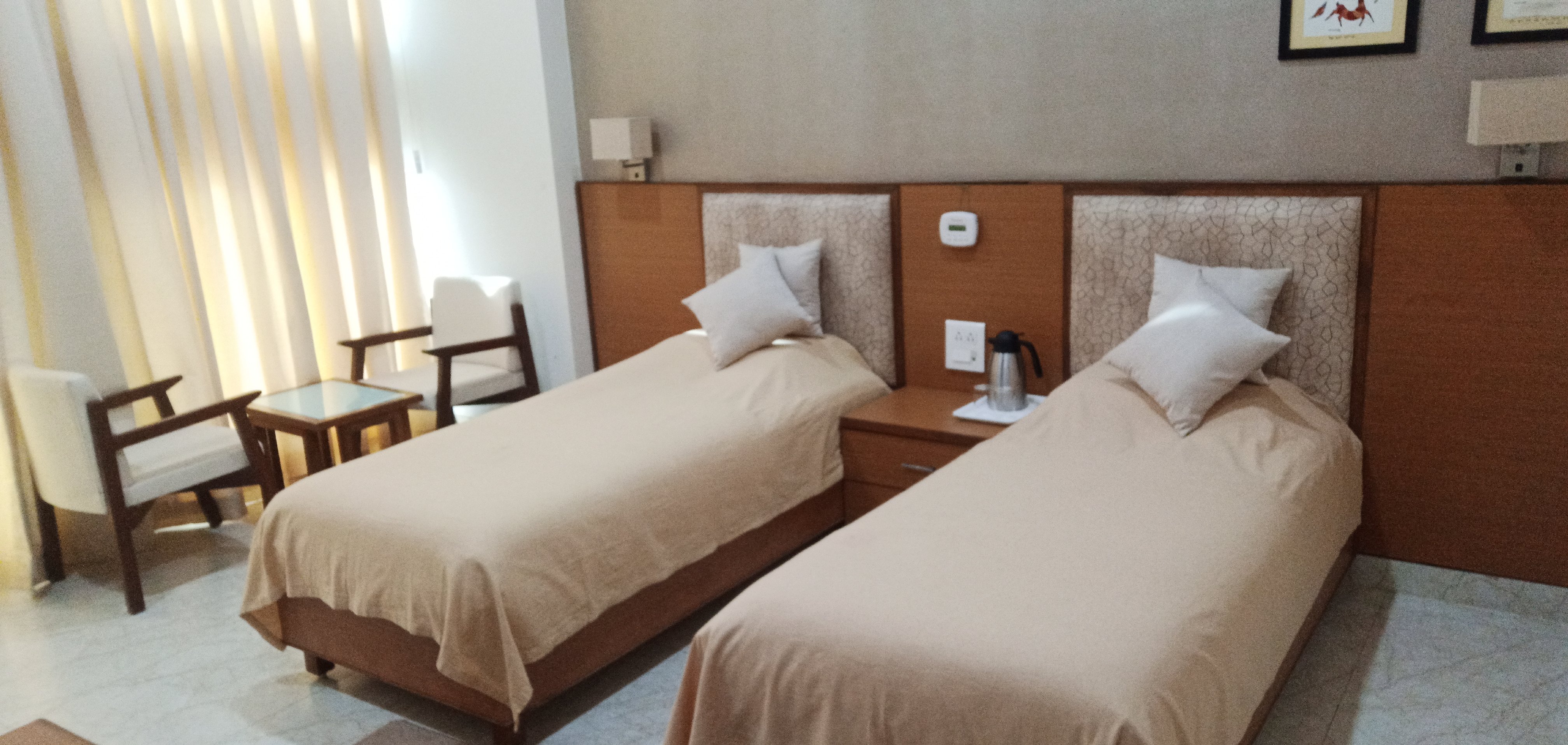 MPT Madhyalok , Vashi Room Type - AC Standard - Twin