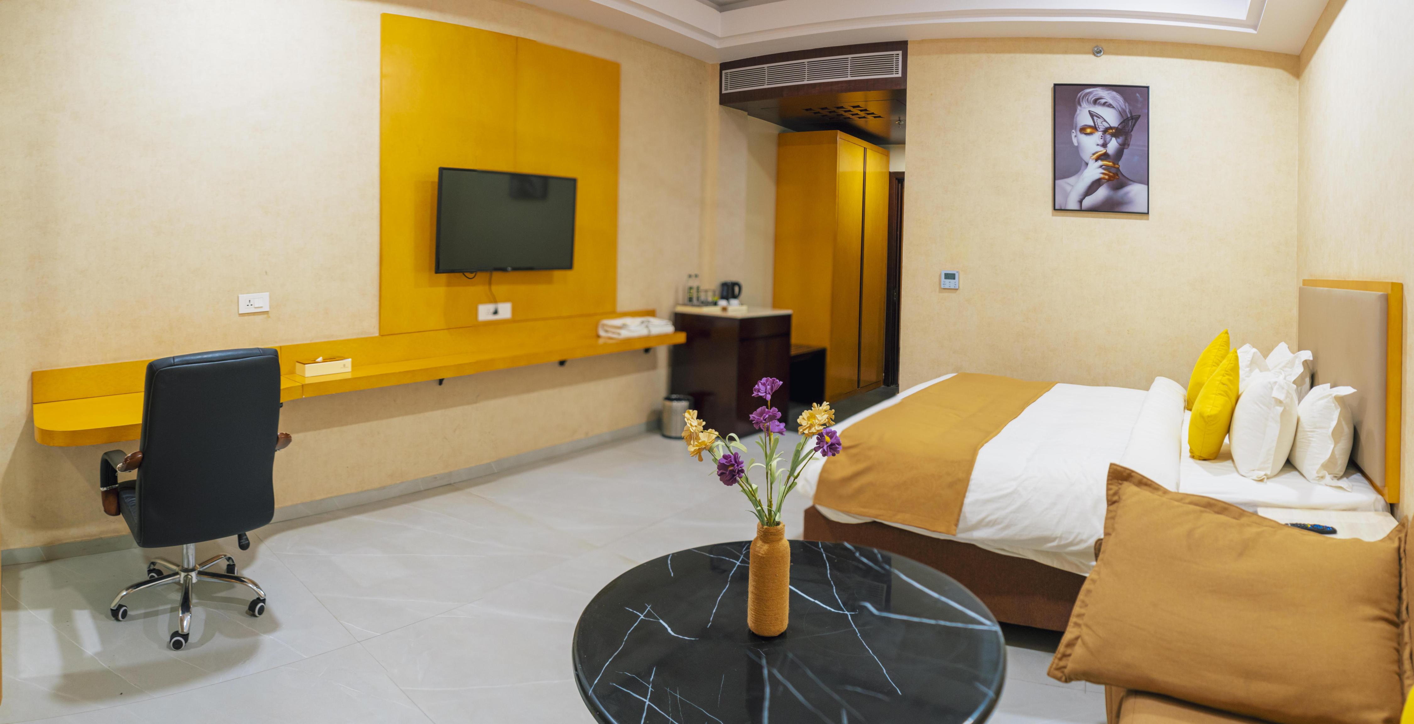 Om Resorts Room Type - EXECUTIVE ROOM ( With Free Pool Use)