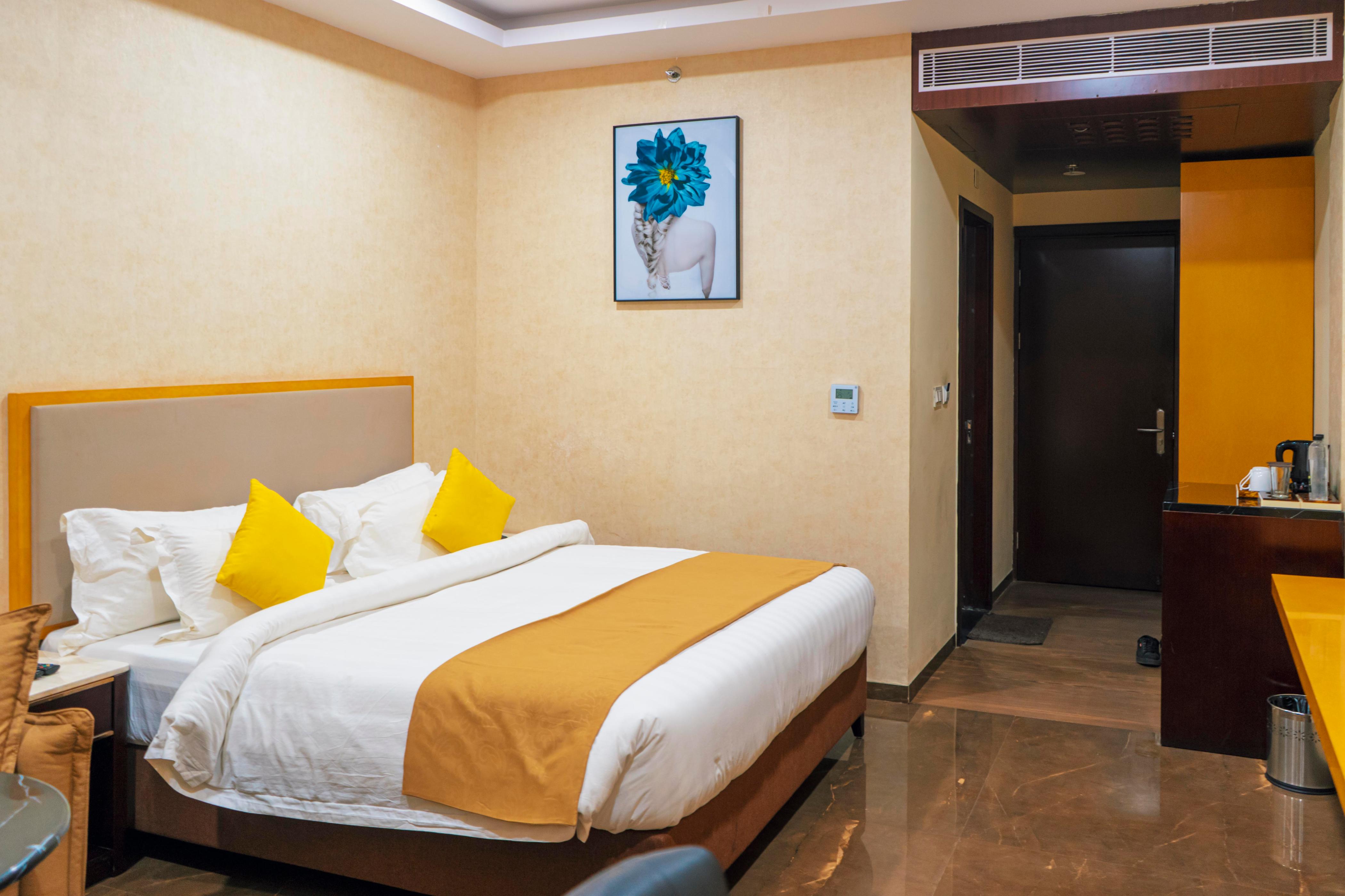 Om Resorts Room Type - Deluxe Room ( With Free pool use)