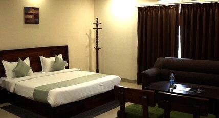 Shubham Grand Premium || Near KIIT, DLF Cyber City & Infocity|| Room Type - Suite Room