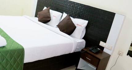 Avini Stay Room Type - Deluxe Room