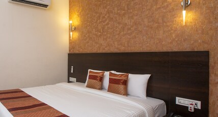 Hotel Singh's Room Type - Deluxe AC Room Hotel Singh's Room Type - Deluxe AC Room