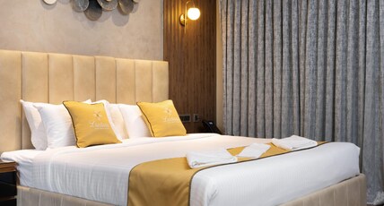 Lazdana Bangalore Room Type - Classic King Room