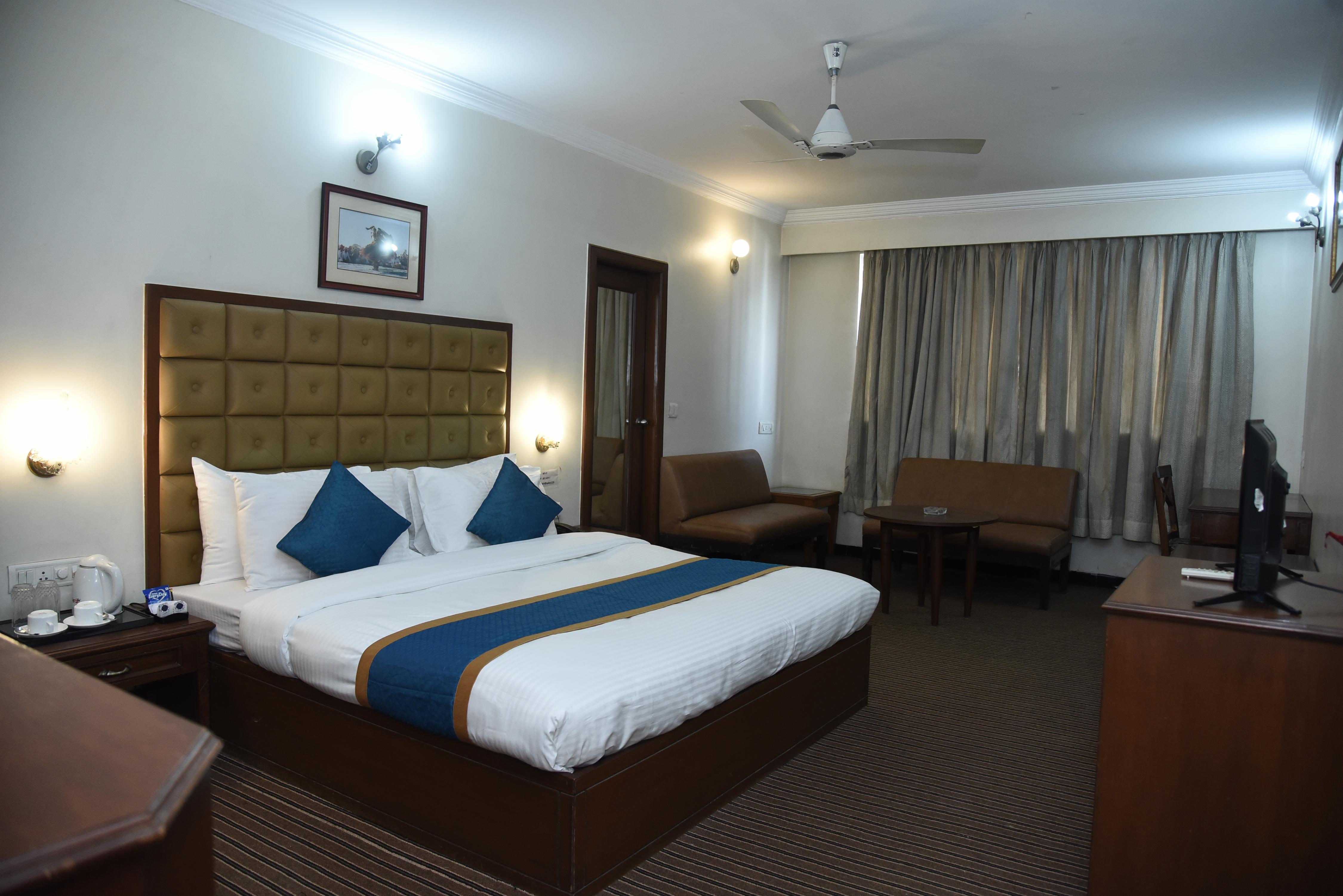 BELAIR SANAS RESIDENCY SUITES AND SERVICE APARTMENT - Tap to explore photos
