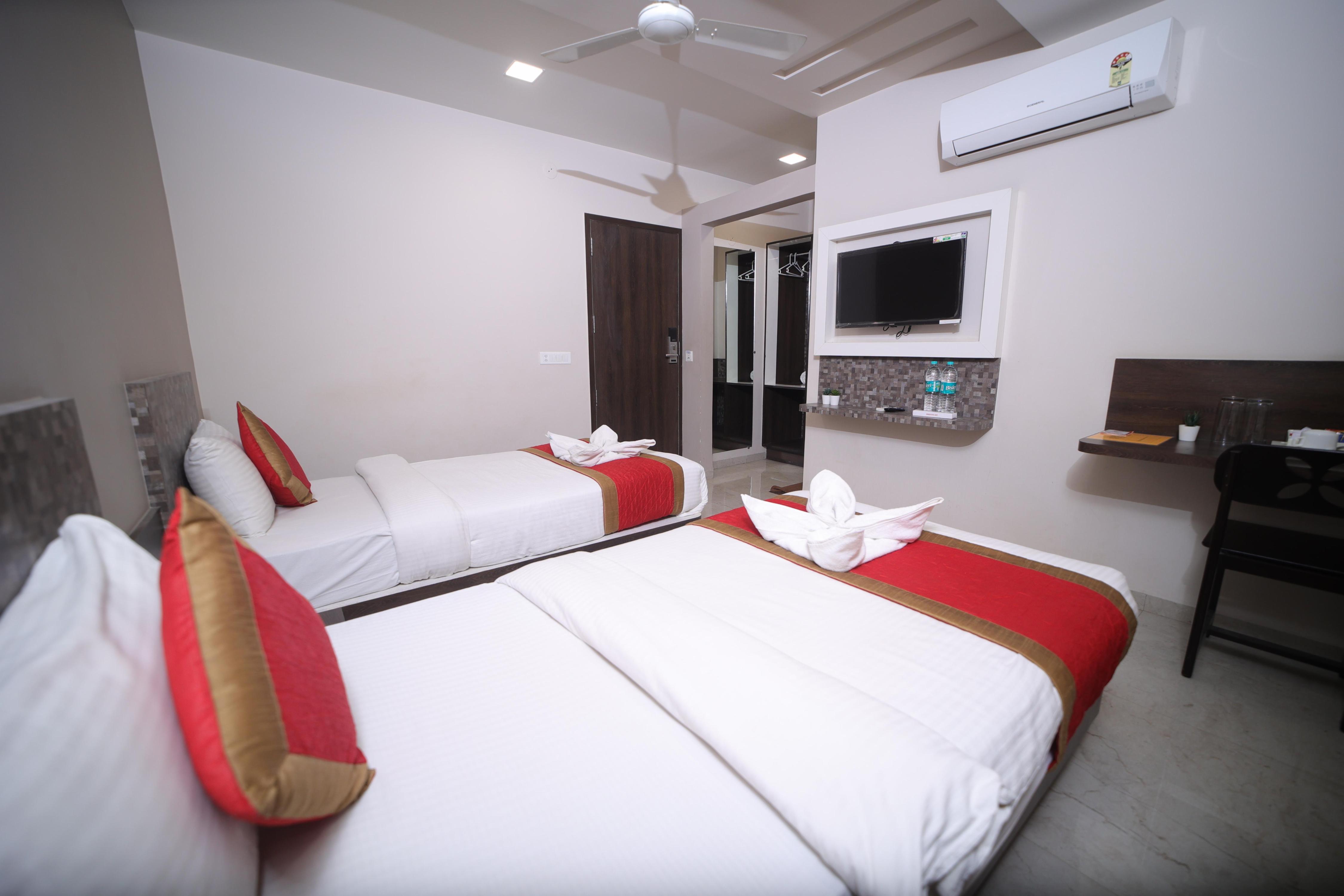 Hotel Rahul Palace Belgaum - Tap to explore photos