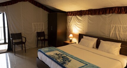 Himalayan Camps and Resort Room Type - Luxury Tent with Mountain View
