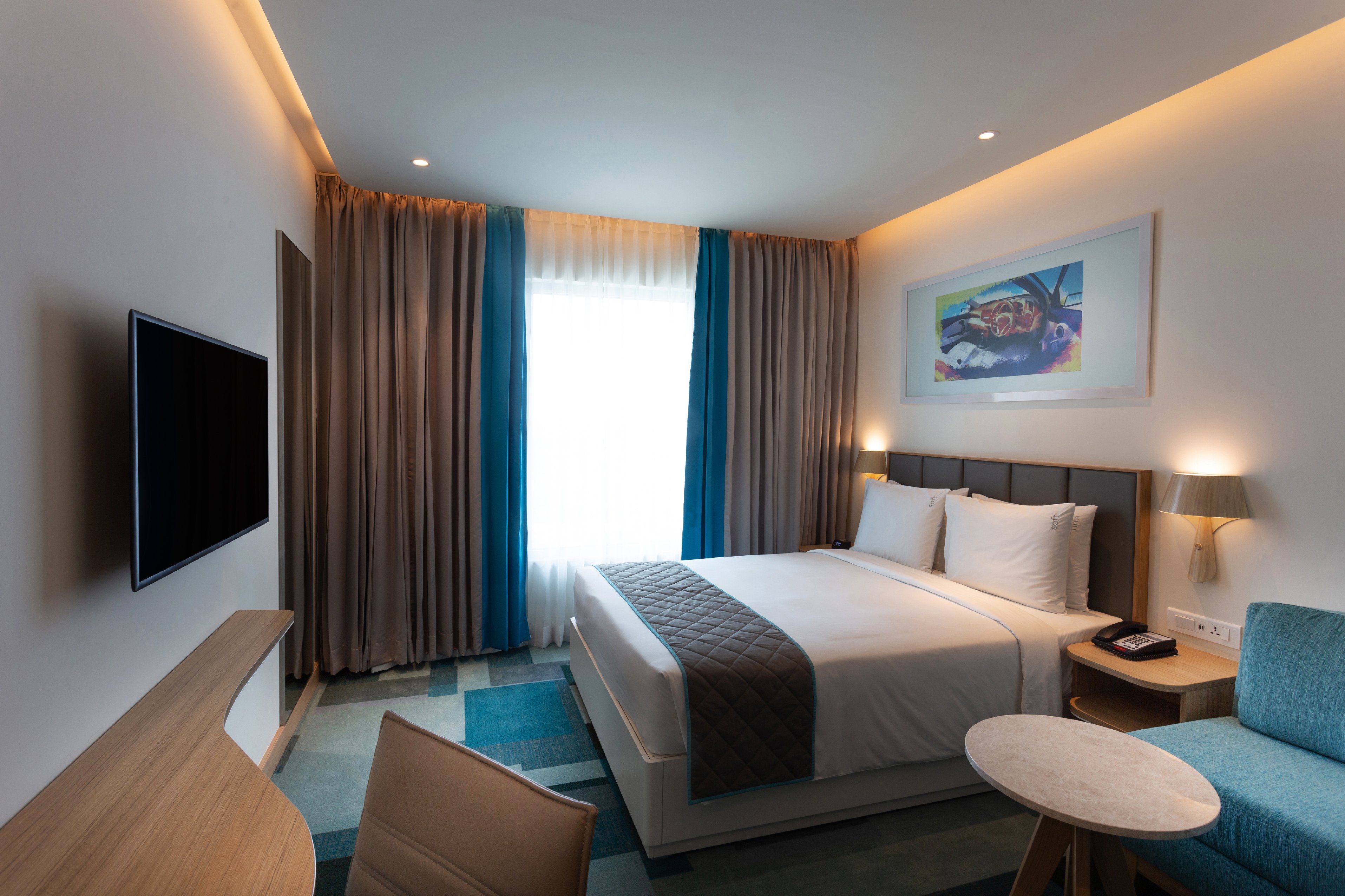 Holiday Inn Express & Suites, OMR Bengaluru - Tap to explore photos