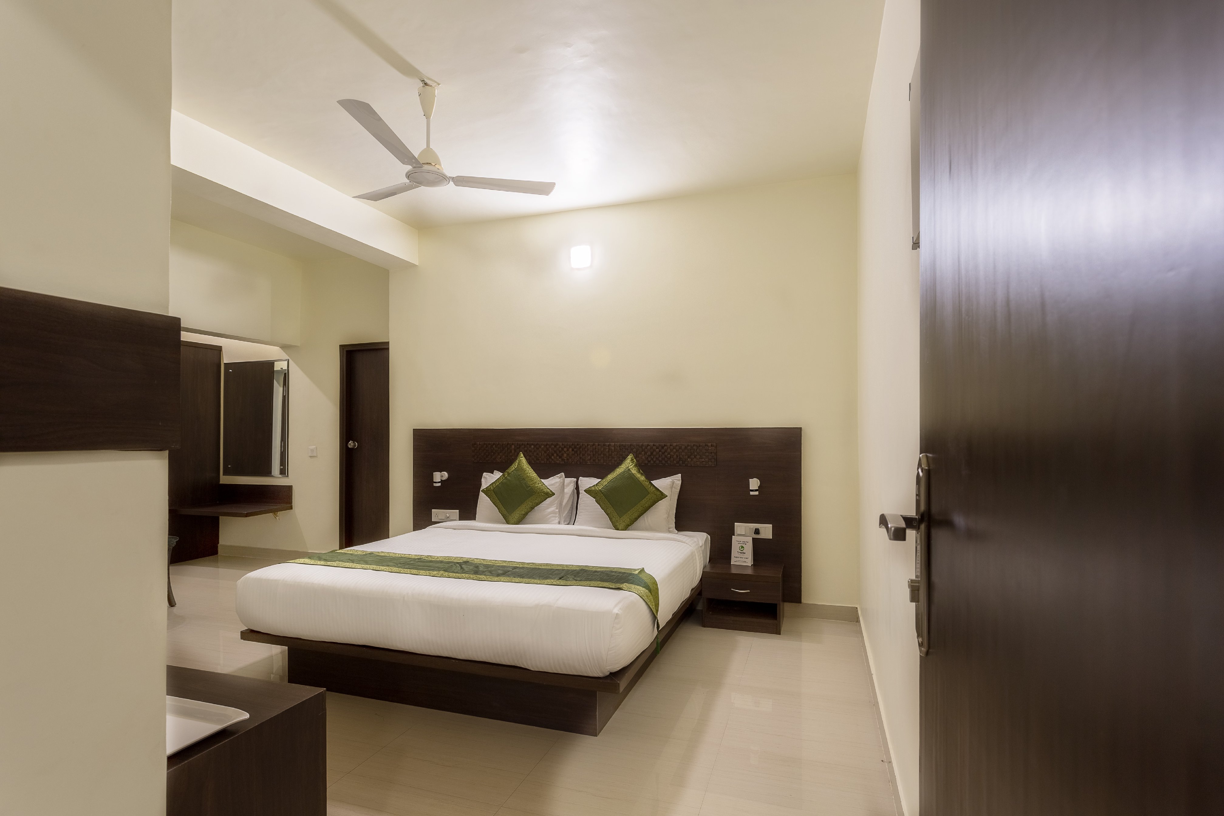 Luxury Stay in South Goa - Tap to explore photos