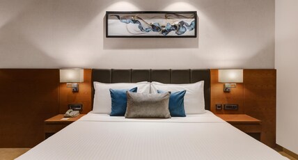 Lemon Tree Premier, Dwarka Room Type - Deluxe Queen Room