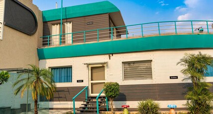 Boathouse - A Luxurious Stay with Punjabi Flavor Room Type - Boathouse - A Luxurious Stay with Punjabi Flavor
