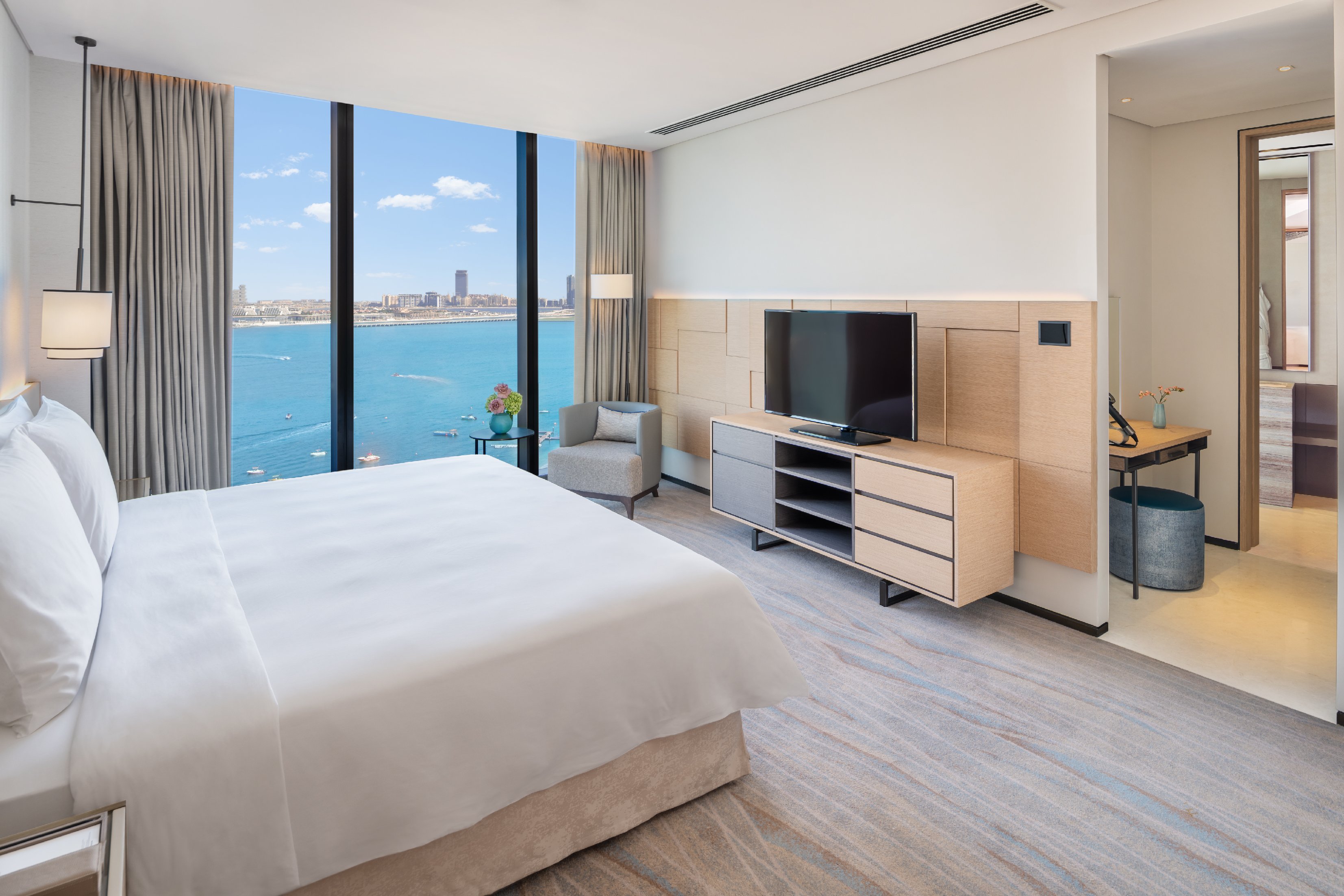 Address Beach Resort Room Type - Club One Bedroom Executive Sea View Suite with Lunch & World's Highest Infinity Pool Access