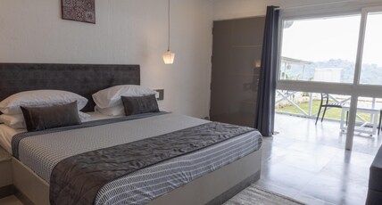 Sarvakaya Room Type - Pool View Room