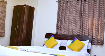 Hotel Bestow Inn Koregaon Park Room Type - Double Room