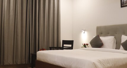 Click Hotel Transport Nagar Room Type - Executive Room
