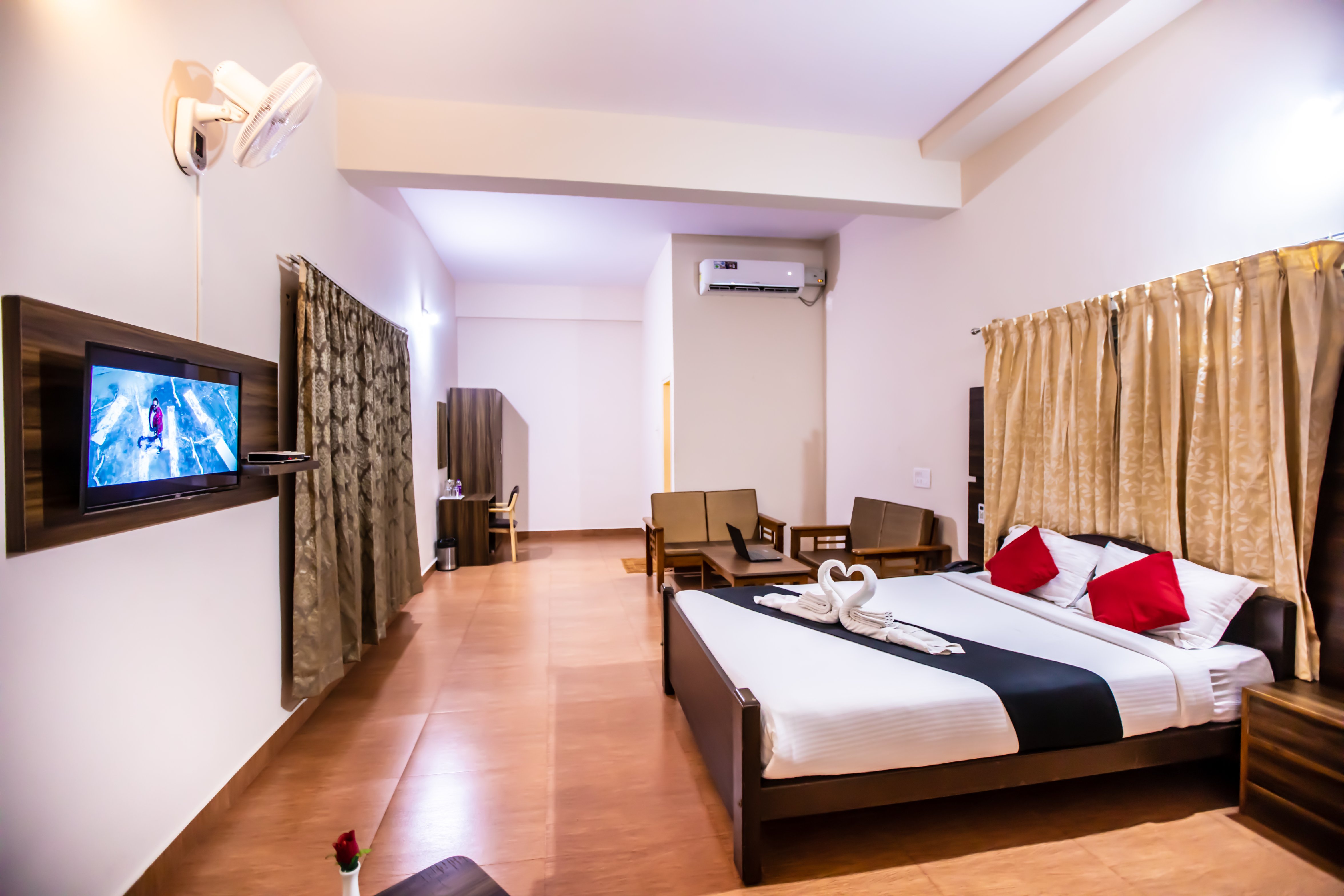 JK Golden Embassy Room Type - Standard Non AC Room