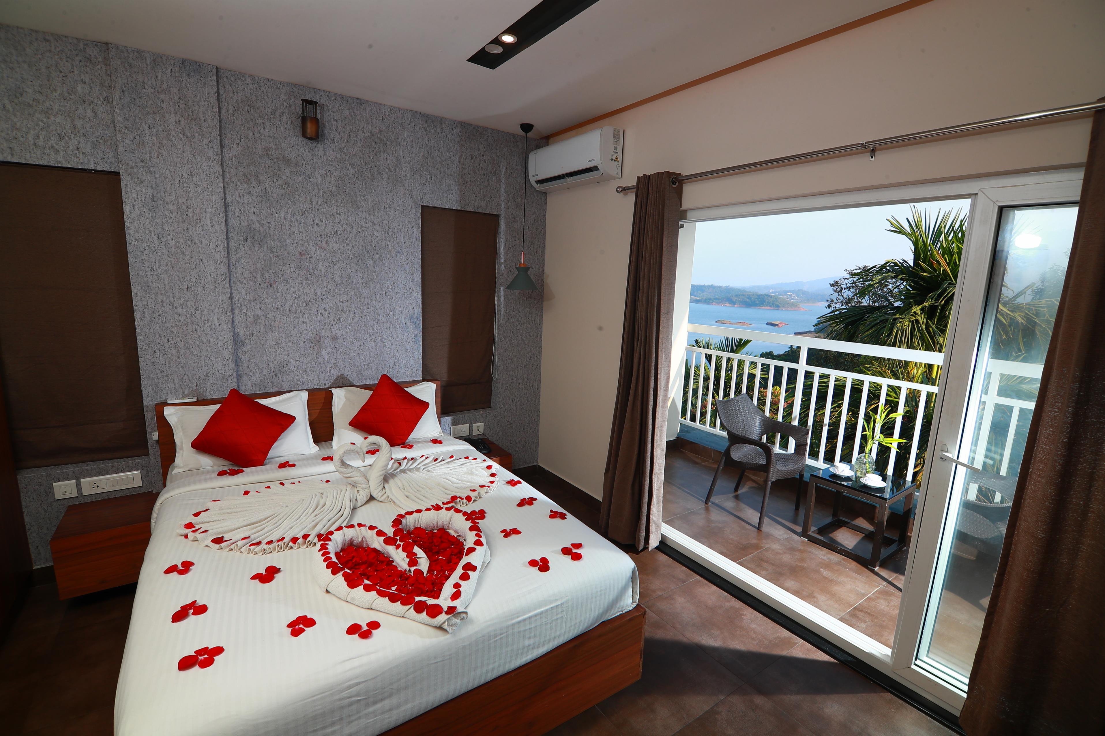 Bonita Banasura Room Type - Lake View AC Room with Balcony