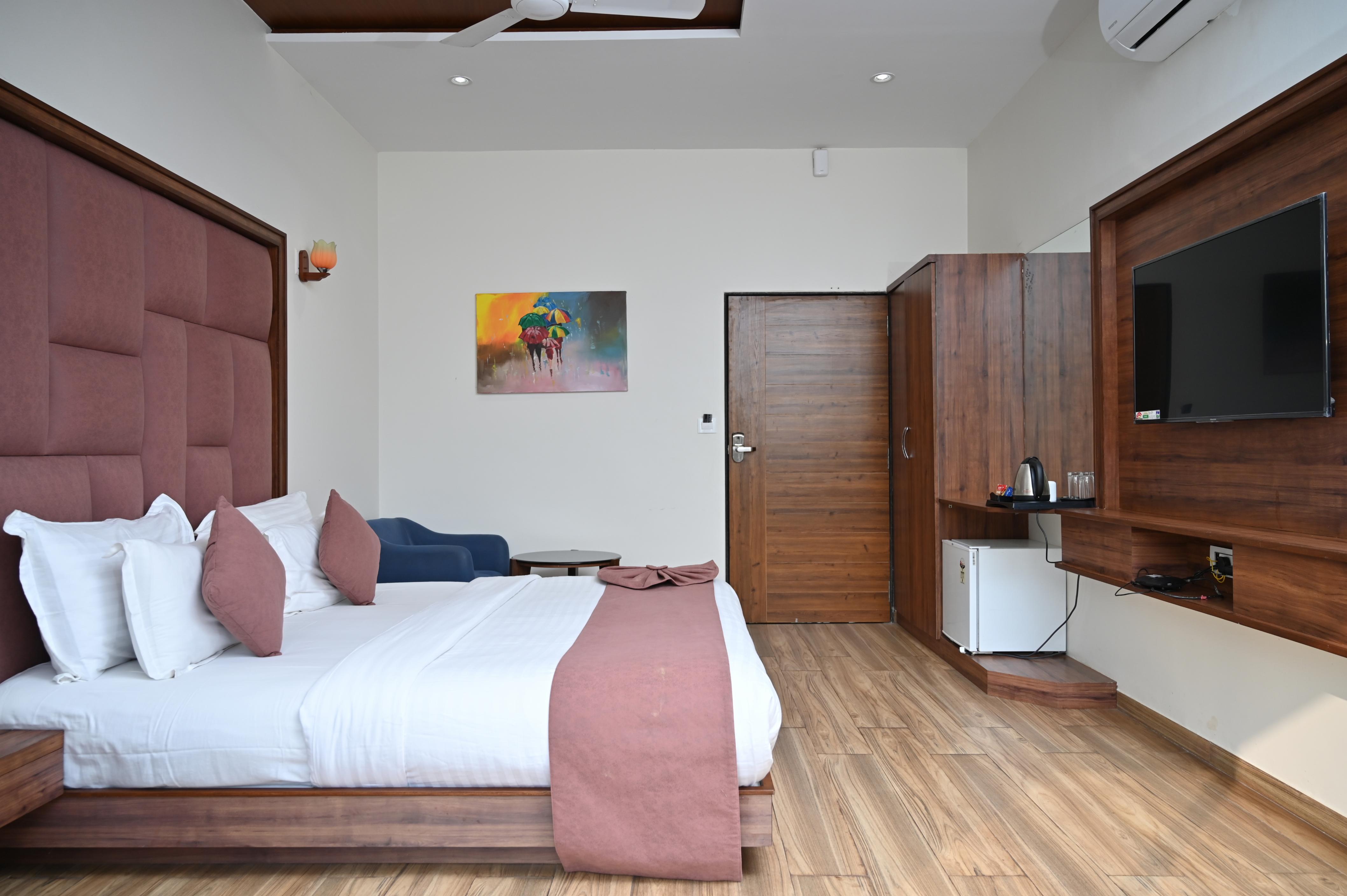 Krishna Riverside Resort Room Type - Nature View Room with Bathtub