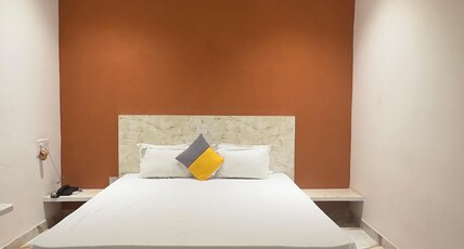 Rang Mahal Resort Room Type - Delux Room without TV and Window Rang Mahal Resort Room Type - Delux Room without TV and Window