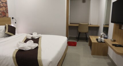 VIPS Hotel Olive Room Type - Economy AC Room VIPS Hotel Olive Room Type - Economy AC Room