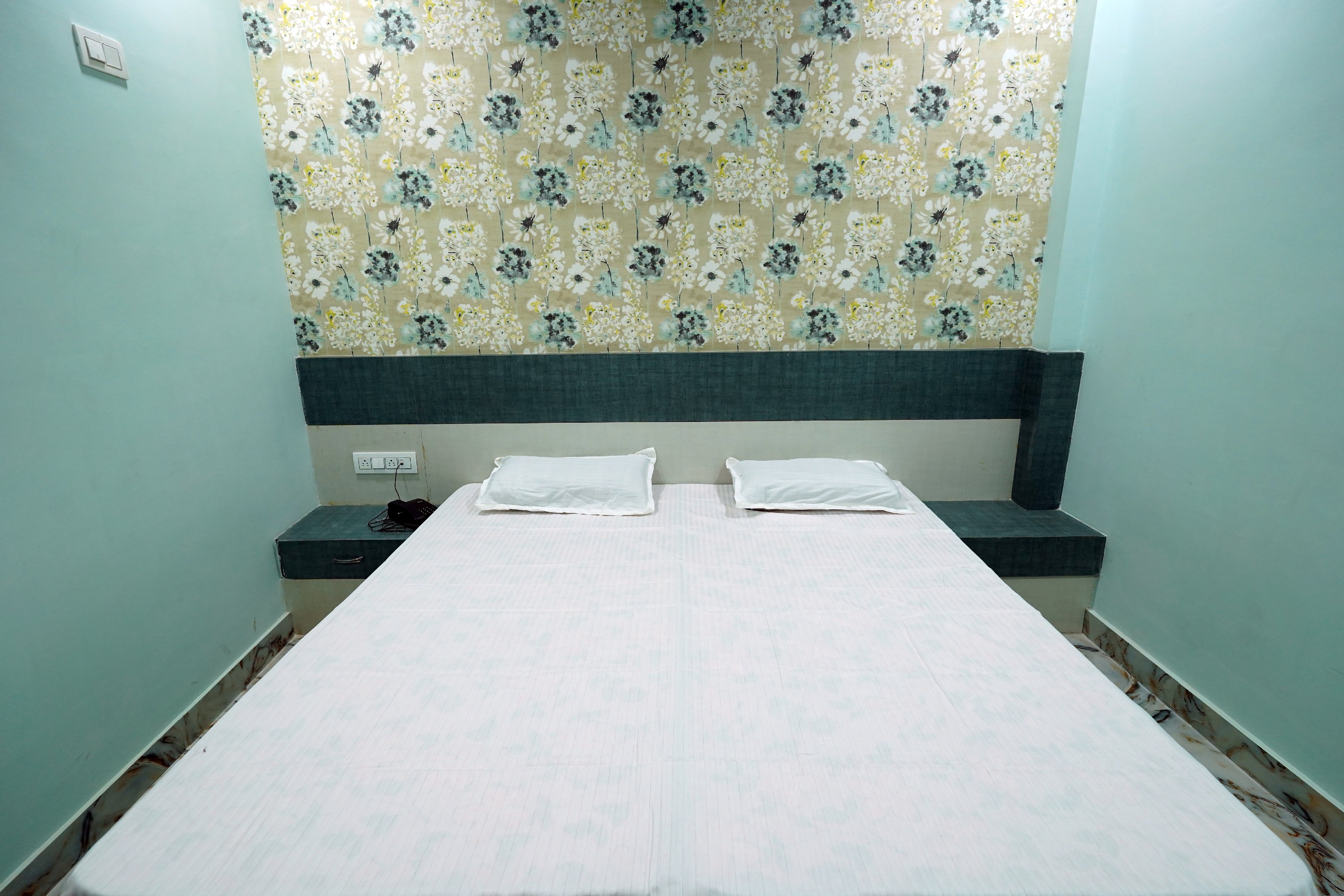 HOTEL ALISHAAN (30 Mtrs for Dargah) - Tap to explore photos