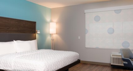 Tru by Hilton Ashland Room Type - 1 KING HEARING ACCESSIBLE