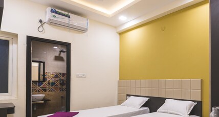 skmregency Room Type - DELUXE TWIN AC