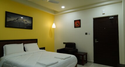 Hotel Kumbhakarna Room Type - Deluxe