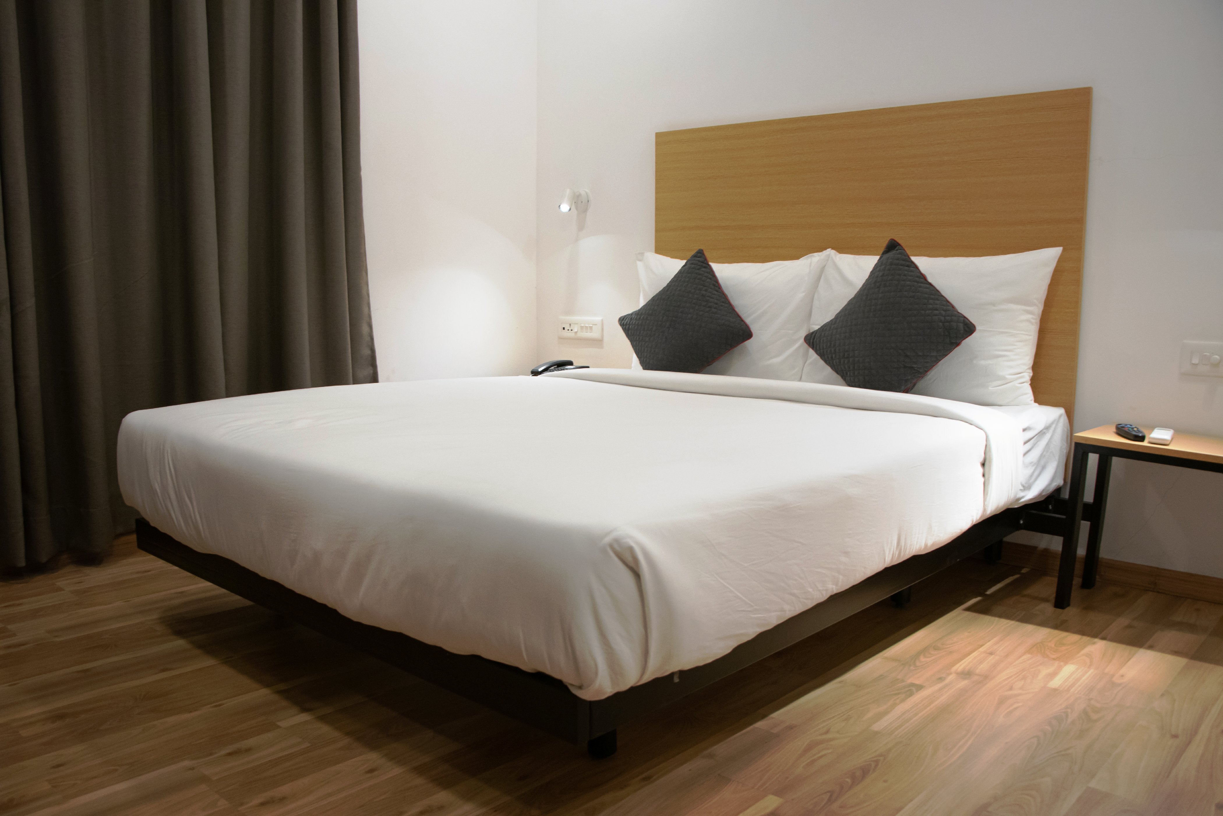 GREY OAK HOTEL Room Type - Standard Room