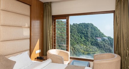 Shining hills by Lawrence Hotels Room Type - Deluxe Room with Valley View Shining hills by Lawrence Hotels Room Type - Deluxe Room with Valley View